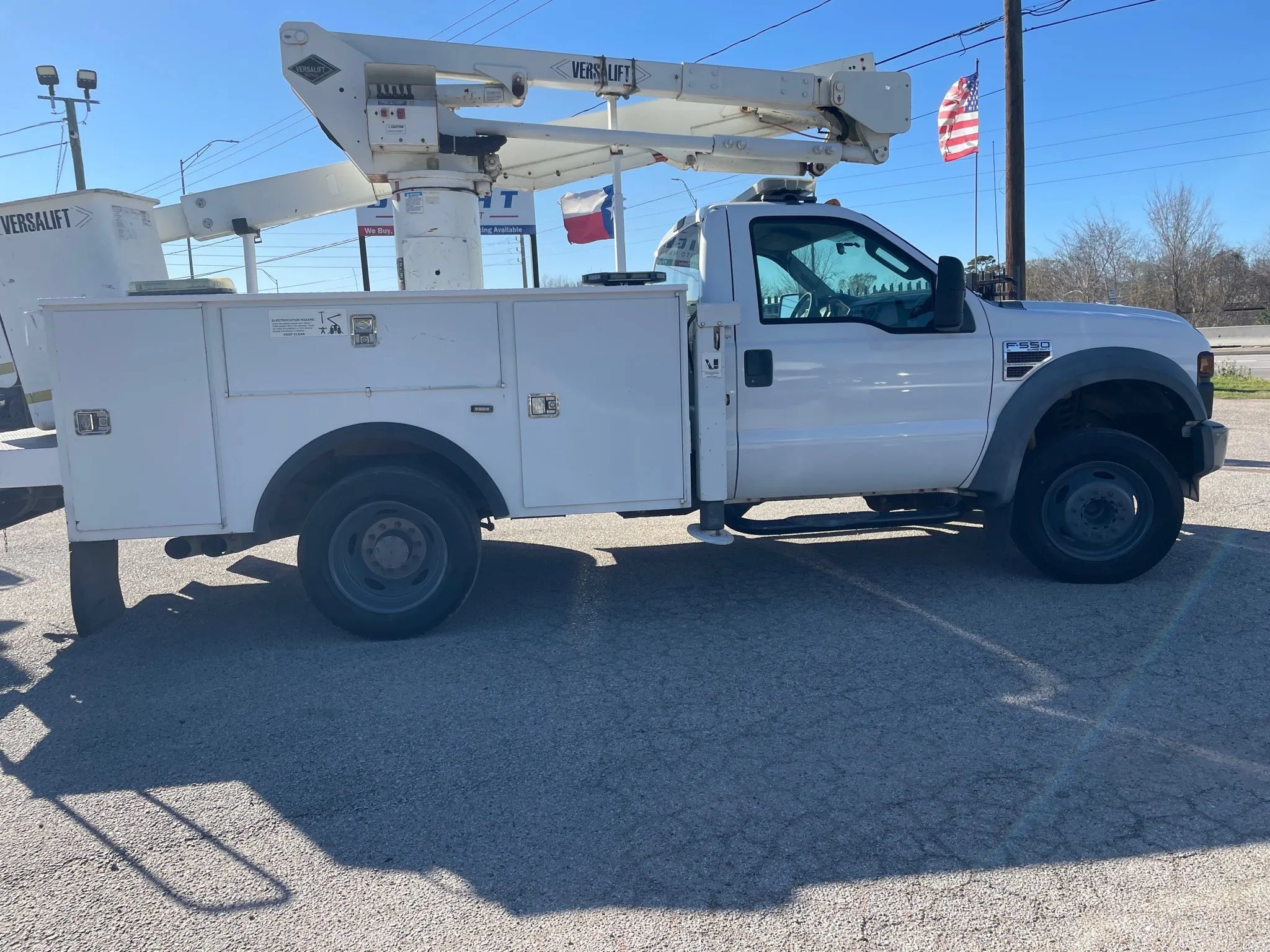 Used 2008 Ford F550 Luxury RWD image 3