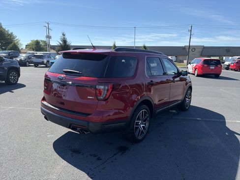 Used 2018 Ford Explorer Sport w/ Equipment Group 401A AWD/4WD image 5