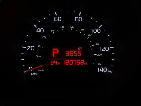 Used 2017 Kia Soul FWD image 2