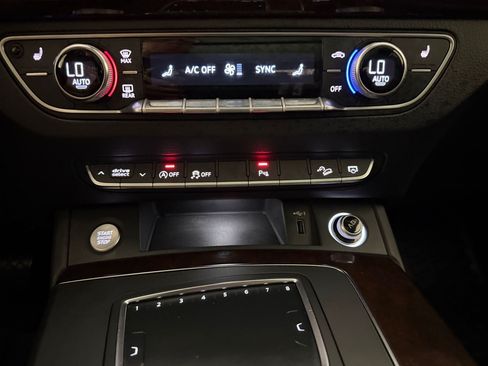 Used 2019 Audi Q5 2.0T Premium Plus w/ Premium Plus Package AWD/4WD image 19