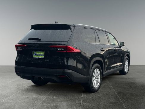 Used 2024 Toyota Grand Highlander XLE image 7