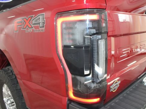 Used 2022 Ford F250 Lariat w/ Lariat Ultimate Package AWD/4WD image 19