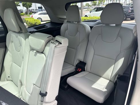 New 2026 Volvo XC90 T8 Ultra w/ Protection Package Premier AWD/4WD image 18