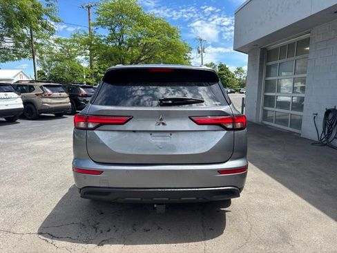 Used 2022 Mitsubishi Outlander SEL AWD/4WD image 3