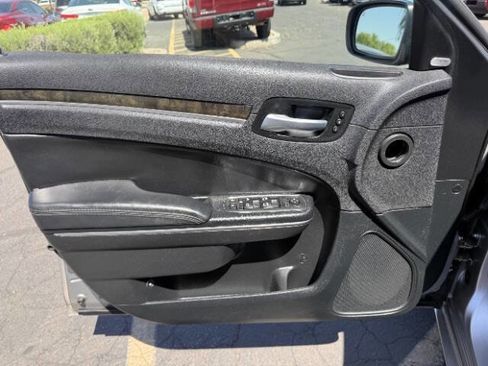 Used 2016 Chrysler 300 C RWD image 11