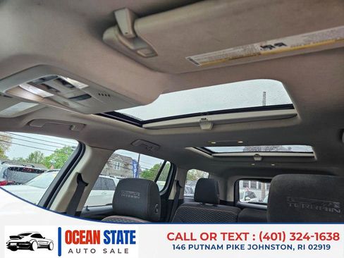 Used 2017 GMC Acadia SLE w/ Driver Alert Package I AWD/4WD image 14