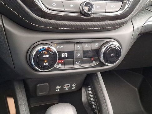 Used 2023 Chevrolet TrailBlazer ACTIV w/ Sun and Liftgate Package image 19