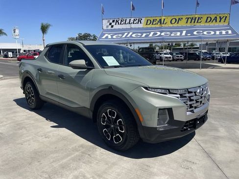 Used 2024 Hyundai Santa Cruz SEL FWD image 2
