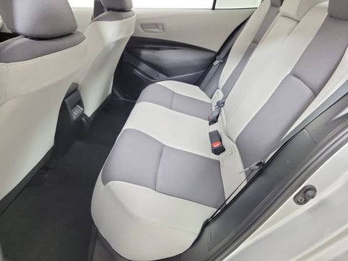 Used 2025 Toyota Corolla LE FWD image 12