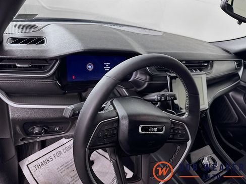 Used 2024 Jeep Grand Cherokee Laredo X w/ Luxury Tech Group I image 9