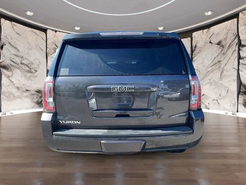 Used 2017 GMC Yukon SLE w/ SLE Value Package image 3