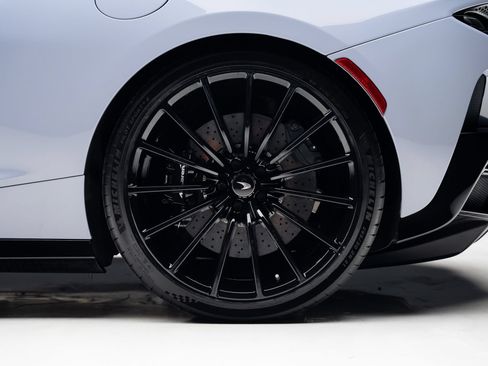 Used 2023 McLaren GT RWD image 21