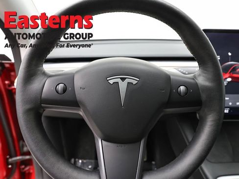 Used 2021 Tesla Model Y Long Range image 10