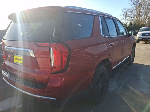 Used 2023 GMC Yukon SLT w/ SLT Premium Package image 7