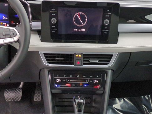 New 2026 Volkswagen Taos SE image 13