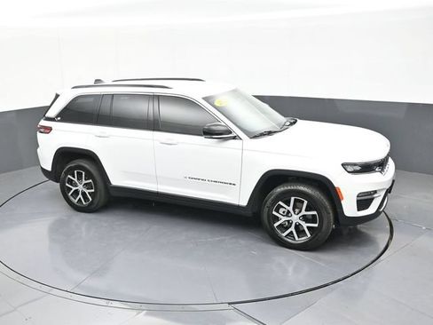 Used 2024 Jeep Grand Cherokee Limited w/ Trailer Tow Package AWD/4WD image 63