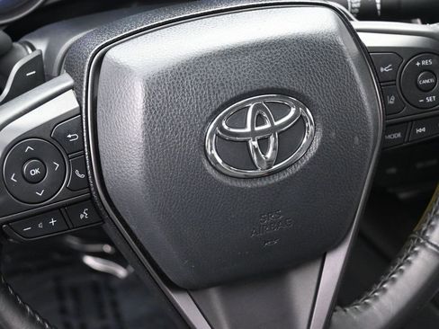 Used 2024 Toyota Camry SE image 13