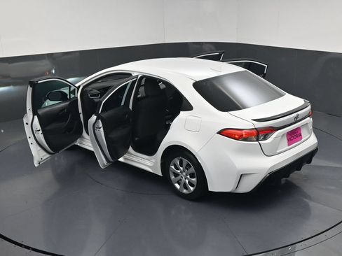 Used 2024 Toyota Corolla LE FWD image 21