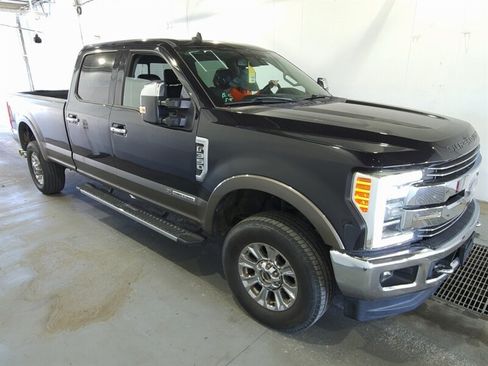 Used 2019 Ford F350 Lariat w/ Lariat Ultimate Package AWD/4WD image 2