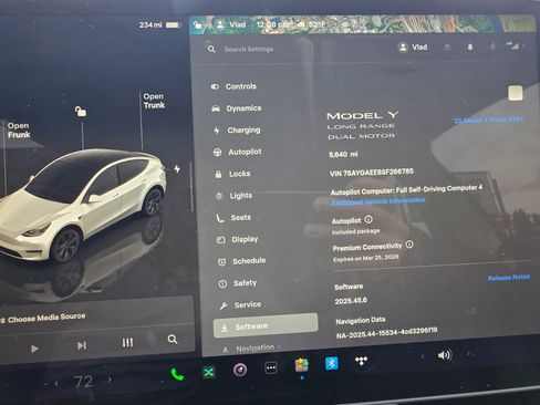 Used 2025 Tesla Model Y Long Range image 17