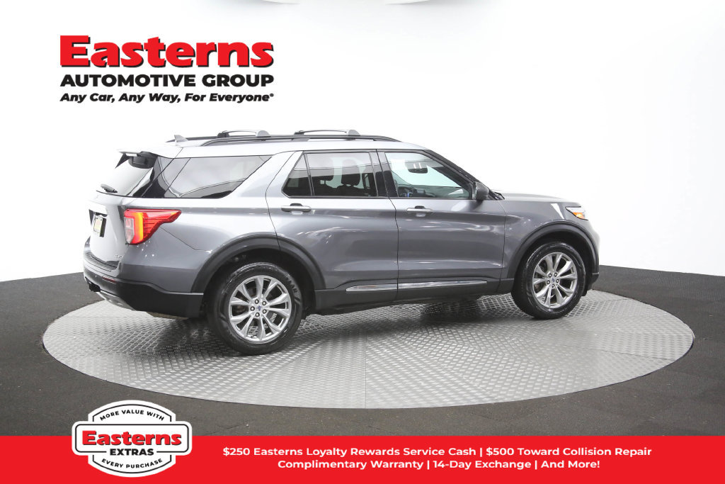Used 2023 Ford Explorer XLT w/ Equipment Group 202A AWD/4WD image 44