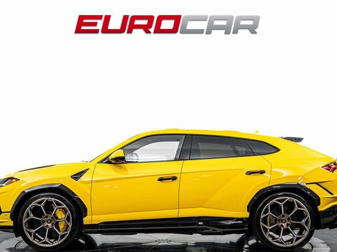 Used 2024 Lamborghini Urus Performante image 2