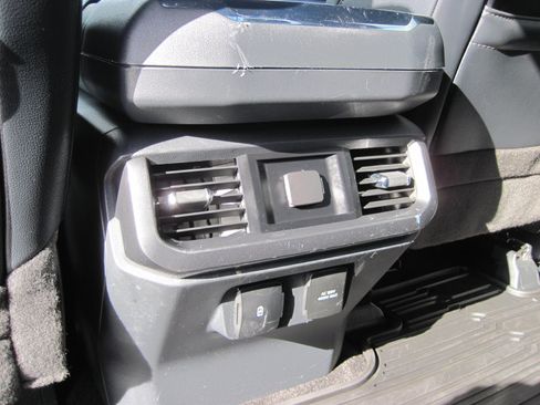 Used 2022 Ford F150 Lariat w/ Max Trailer Tow Package AWD/4WD image 11