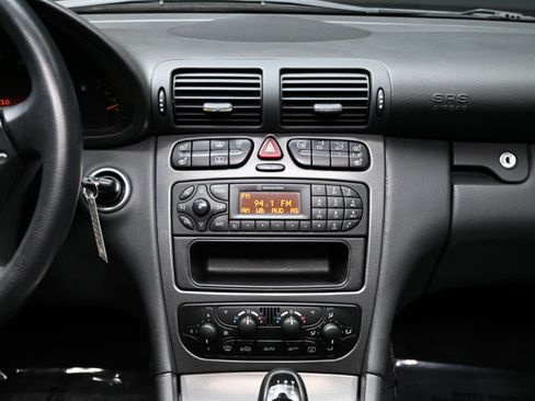 Used 2003 Mercedes-Benz C 230 Sedan image 8