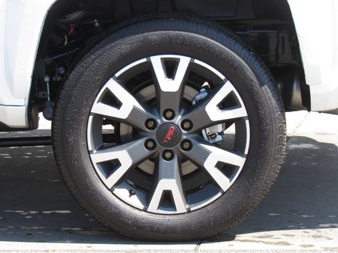 Certified 2025 Toyota 4Runner TRD Sport AWD/4WD image 34