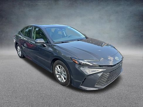 Used 2025 Toyota Camry LE FWD image 8