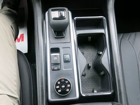 Used 2024 Nissan Pathfinder SV w/ Cargo Package image 30