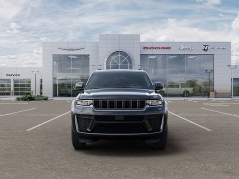 New 2026 Jeep Grand Cherokee Altitude AWD/4WD image 6