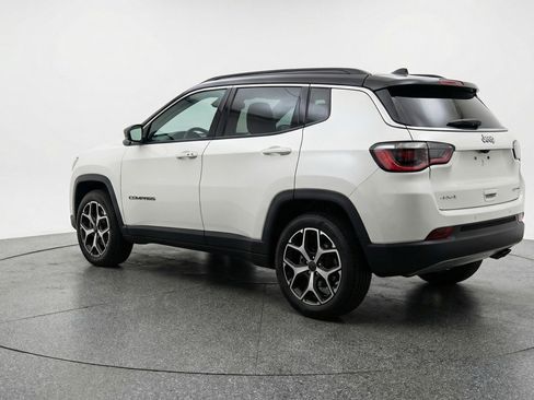 Used 2025 Jeep Compass Limited AWD/4WD image 6