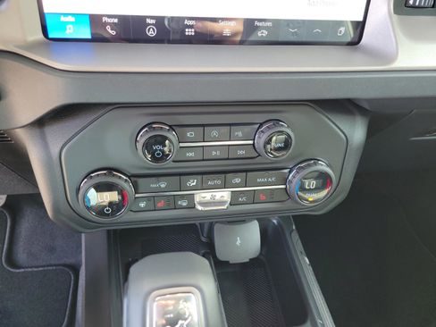 New 2025 Ford Bronco Outer Banks image 22