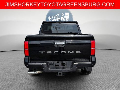 Used 2024 Toyota Tacoma Limited w/ Limited Package (LT) AWD/4WD image 5