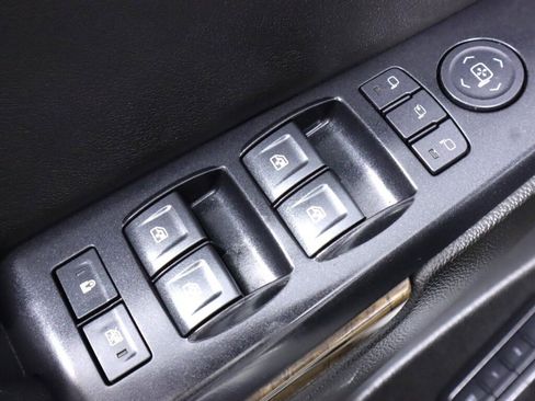 Used 2019 Chevrolet Suburban LT AWD/4WD image 26