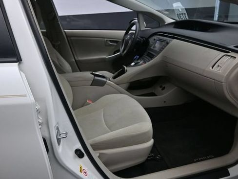 Used 2014 Toyota Prius Two FWD image 24