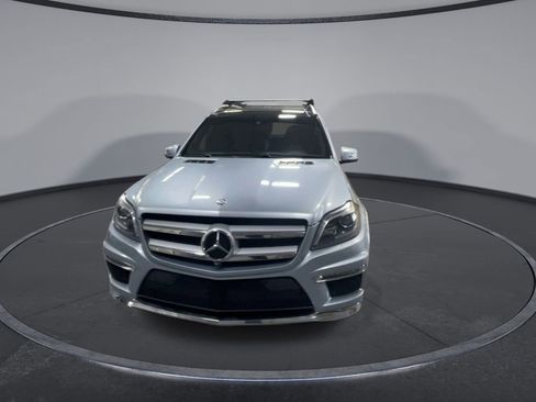 Used 2015 Mercedes-Benz GL 550 4MATIC image 3