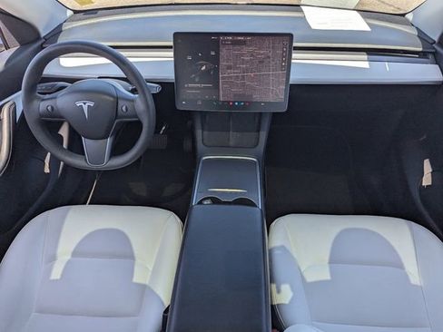 Used 2021 Tesla Model Y Long Range image 14