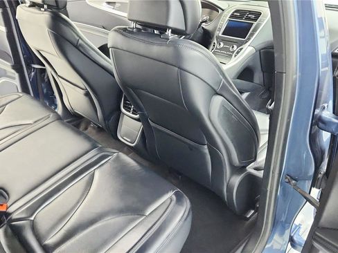 Used 2019 Lincoln Nautilus Select image 26