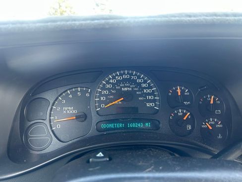 Used 2005 Chevrolet Tahoe LT w/ LT Preferred Equipment Group image 17