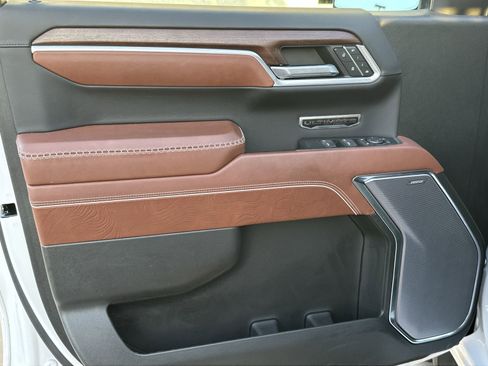 Certified 2023 GMC Sierra 1500 Denali Ultimate image 14