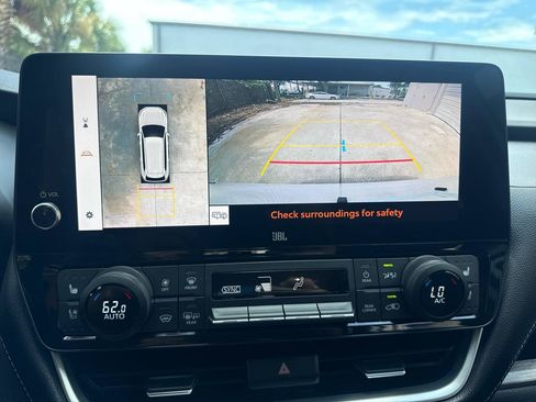 Used 2024 Toyota Grand Highlander AWD image 23