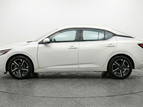 Used 2025 Nissan Sentra SV FWD image 5