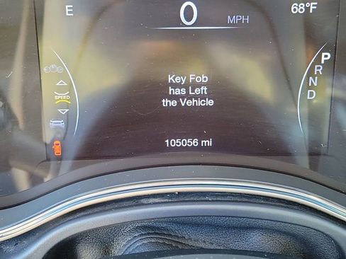 Used 2017 Jeep Grand Cherokee Limited w/ Trailer Tow Group IV AWD/4WD image 12
