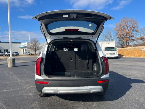 Used 2022 Kia Telluride LX image 10