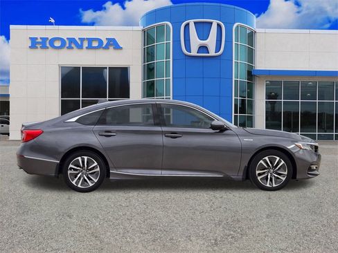 Used 2019 Honda Accord EX image 2