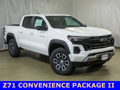 Used 2024 Chevrolet Colorado Z71 w/ Z71 Convenience Package 2 image 2
