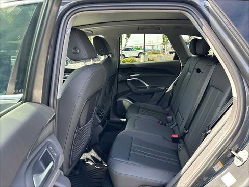 New 2025 Audi Q5 Premium image 16