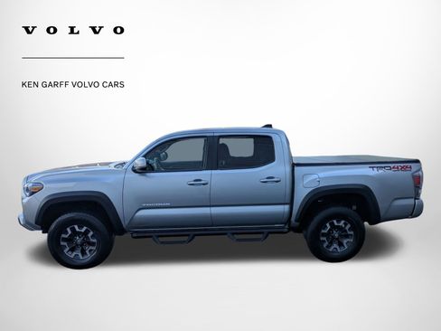 Used 2022 Toyota Tacoma TRD Off-Road w/ Technology Package image 7